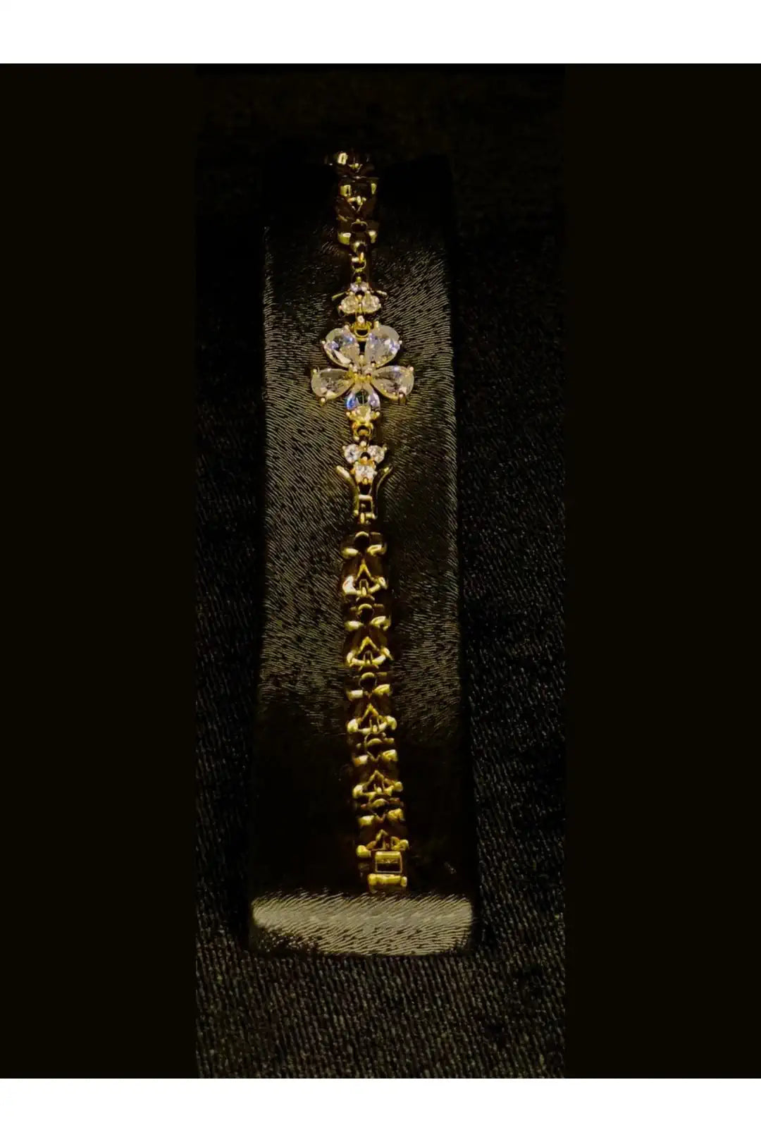 Gold Renk Paslanmaz Çelik Zirkon Çiçek Figürlü Taşlı Bileklik