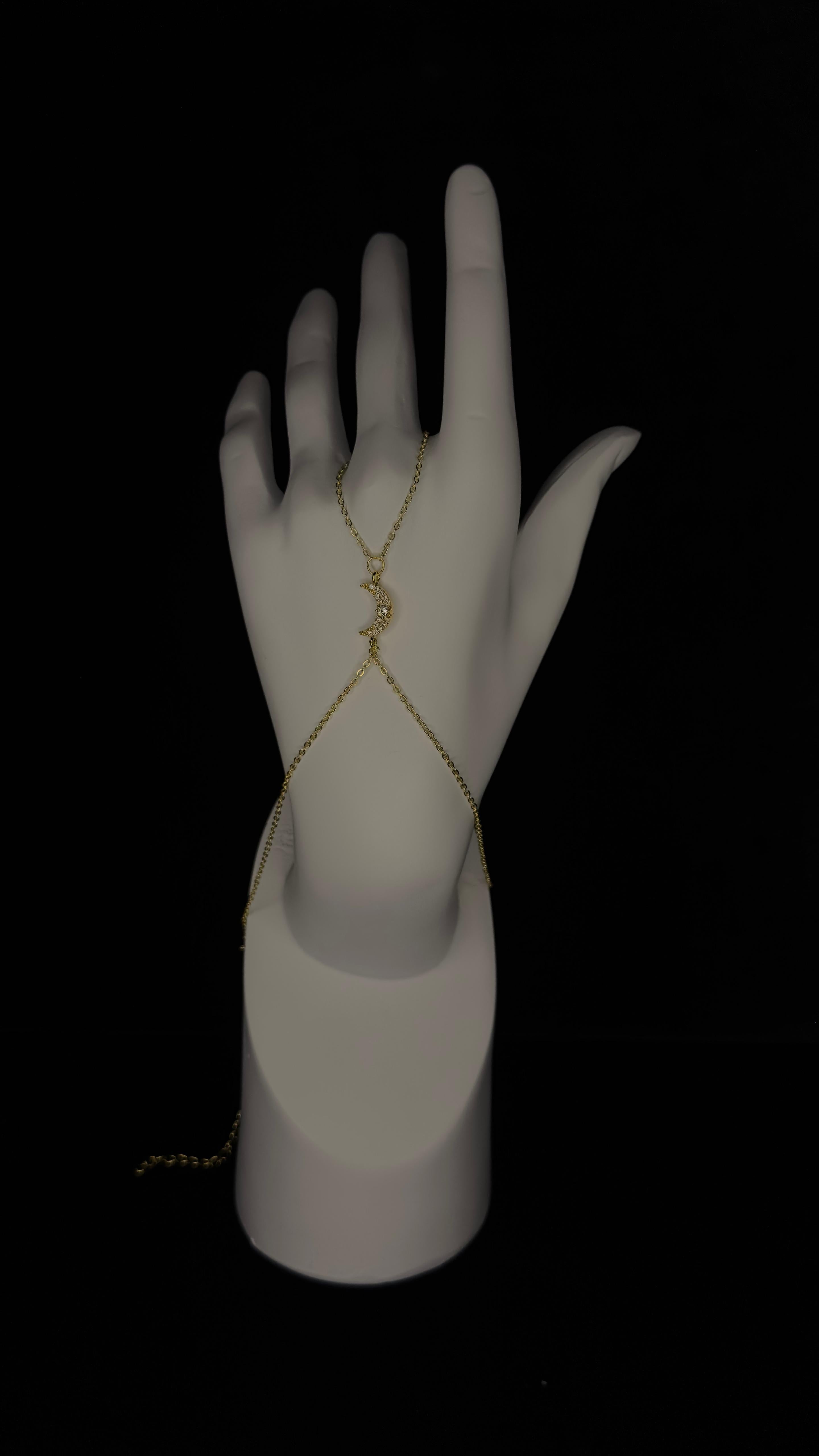 Zarif Ay Detaylı Şahmeran